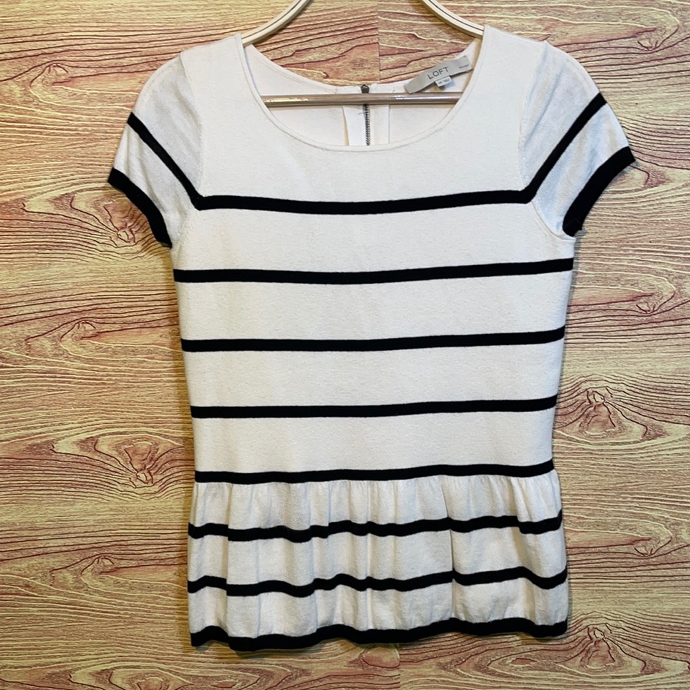 Loft petite cream and black striped short sleeve sweater size Medium